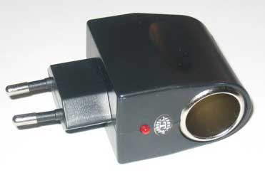 Spannungswandler 220V 230V auf 12V f�r KFZ-Ladekabel